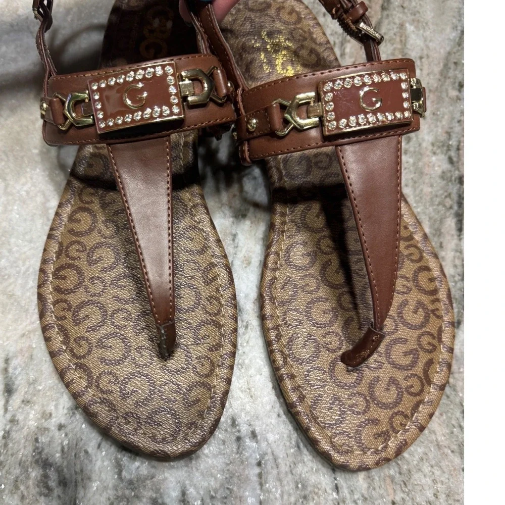 G by Guess Sandals Women 9.5 Monogram Rhinestone Logo Brown T-Strap Thong Flat